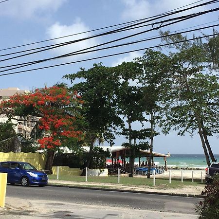 Southern Surf Beach Apartments Rockley Bagian luar foto