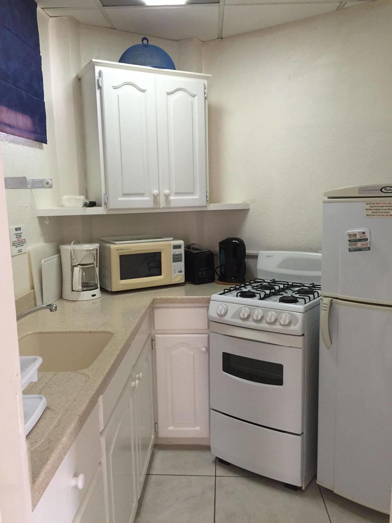 Southern Surf Beach Apartments Rockley Bagian luar foto